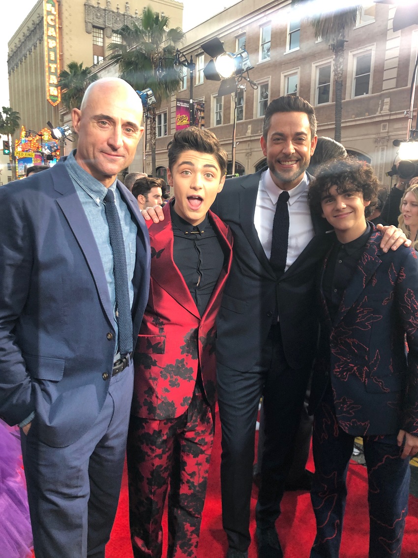 ザッカリー・リーヴァイ、マーク・ストロングらの登場にファン大熱狂