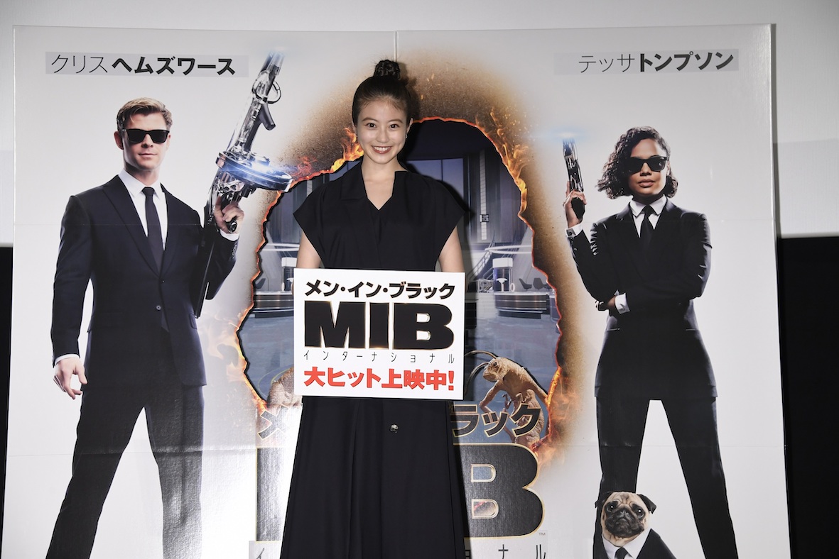 今田美桜 エイリアンのジャバビアンのイントネーションにハマってしまい メン イン ブラック インターナショナル 初日舞台挨拶レポート 映画がもっと面白くなる映画情報サイト ムビッチ
